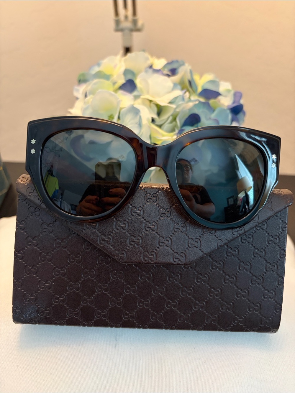 Gucci Women’s Cat Eye Sunglasses - Black